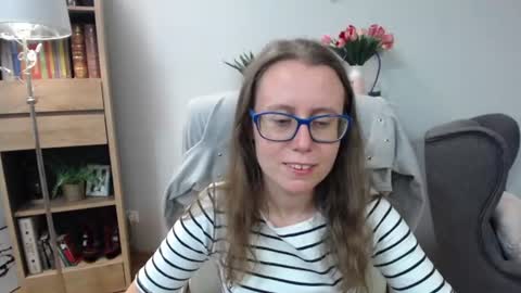 Lizzy online show from 06/10/26, 04:23