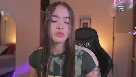 Snapshot of lizzycolins chatting on 07/02/26, 01:06 Lizzy Colins online show from 07/02/26, 01:06