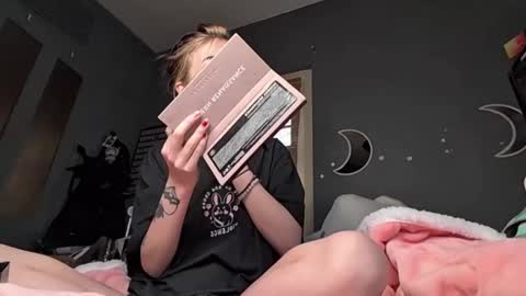 lizzybunny online show from 12/13/24, 02:05