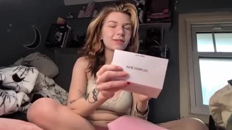 lizzybunny online show from 12/27/24, 02:01