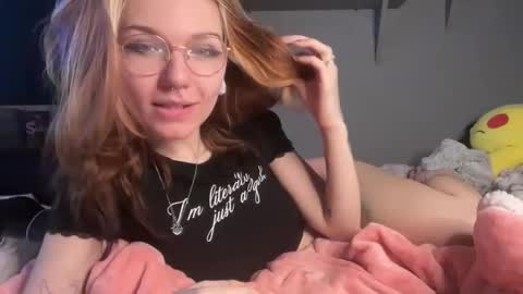 lizzybunny online show from 12/28/24, 05:03