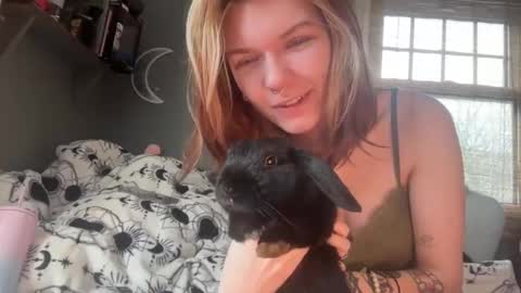 lizzybunny online show from 01/27/25, 02:13