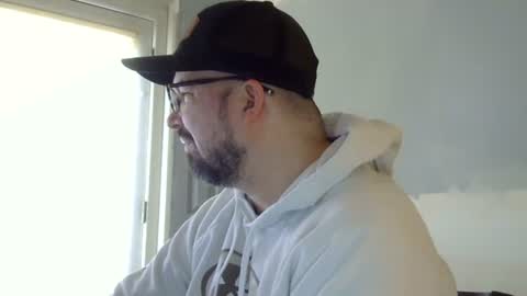 Snapshot of lj345689 chatting on 02/05/26, 04:00 lj345689 online show from 02/05/26, 04:00