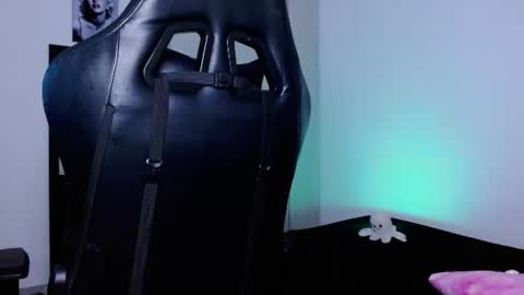 lliamm 2 online show from 06/15/26, 05:31