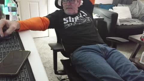 Snapshot of lngdickdaddy chatting on 03/02/26, 04:14 LongDick Daddy online show from 03/02/26, 04:14