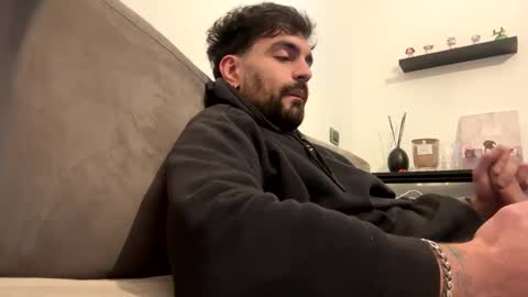 lnnc5 online show from 12/16/25, 02:22