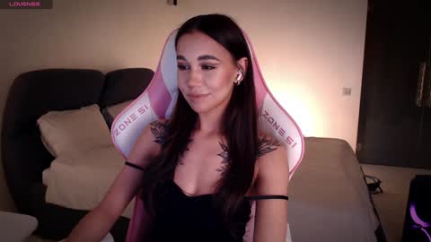 Linn my new page online show from 12/29/24, 05:33