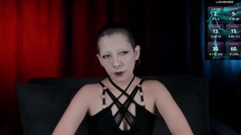 Snapshot of lnxmst chatting on 10/19/25, 11:16 Lynx Mist online show from 10/19/25, 11:16