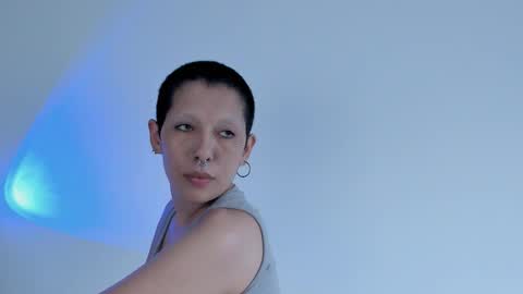 Snapshot of lnxmst chatting on 10/28/25, 08:00 Lynx Mist online show from 10/28/25, 08:00