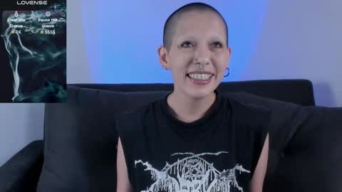 Snapshot of lnxmst chatting on 11/10/25, 09:58 Lynx Mist online show from 11/10/25, 09:58