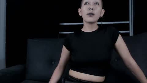 Snapshot of lnxmst chatting on 11/13/25, 11:36 Lynx Mist online show from 11/13/25, 11:36