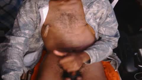 Snapshot of loaddropper187 chatting on 12/17/25, 05:02 MaskedGooner online show from 12/17/25, 05:02