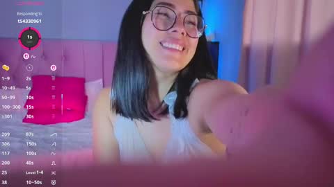 Snapshot of loaluxury chatting on 10/16/25, 05:47 Pamela online show from 10/16/25, 05:47