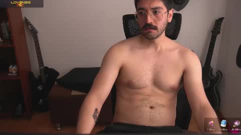 Snapshot of lobito_blanco97 chatting on 09/15/25, 04:18 Lobito blanco Thefckingwolf main account online show from 09/15/25, 04:18