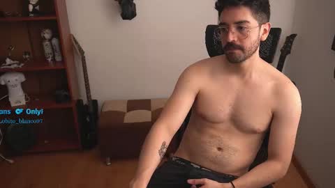 Snapshot of lobito_blanco97 chatting on 10/27/25, 05:50 Lobito blanco Thefckingwolf main account online show from 10/27/25, 05:50