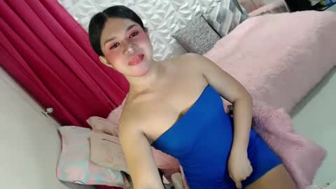 Snapshot of lobotara69 chatting on 03/12/25, 09:35 Thea online show from 03/12/25, 09:35