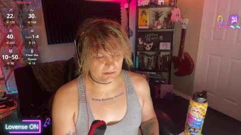 Snapshot of lobotomyprincess chatting on 05/15/26, 06:09 LobotomyPrincess online show from 05/15/26, 06:09