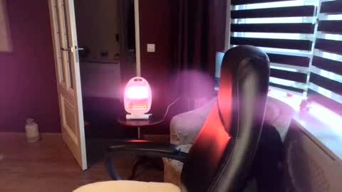 Snapshot of loebet chatting on 11/16/25, 03:39 Loebet online show from 11/16/25, 03:39