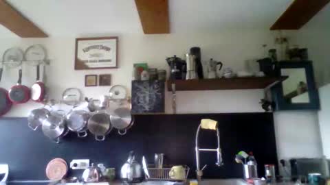 Snapshot of lof696969 chatting on 05/12/26, 06:05 Floric Matthew online show from 05/12/26, 06:05