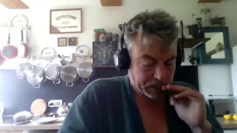 Snapshot of lof696969 chatting on 05/13/26, 07:50 Floric Matthew online show from 05/13/26, 07:50
