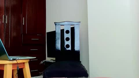 Snapshot of logaan_grey chatting on 10/28/25, 06:54 logaan_grey online show from 10/28/25, 06:54