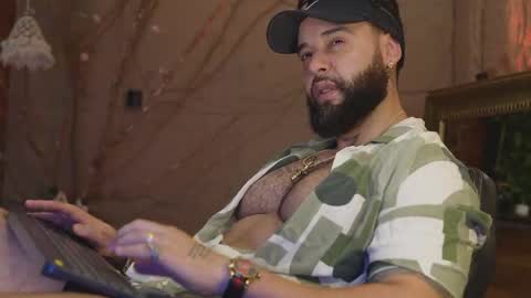 logan_cardenas1 online show from 04/09/26, 12:21