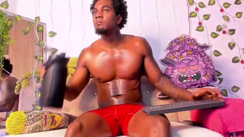 LOGAN DRAKE online show from 12/04/25, 03:27