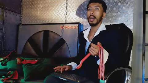 Snapshot of logan_mercer chatting on 12/04/25, 04:11 logan_mercer online show from 12/04/25, 04:11