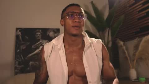 logan_varela online show from 02/04/25, 12:51