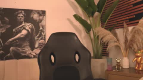 logan_varela online show from 02/15/25, 12:22