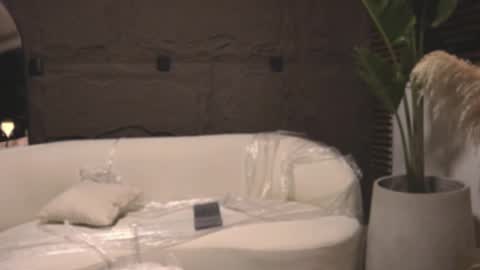 logan_varela online show from 02/21/25, 08:16