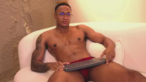 logan_varela online show from 03/04/25, 02:27