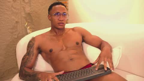 logan_varela online show from 03/04/25, 06:15