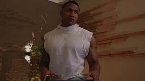 logan_varela online show from 10/04/25, 02:31