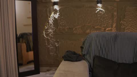 logan_varela online show from 10/09/25, 09:18