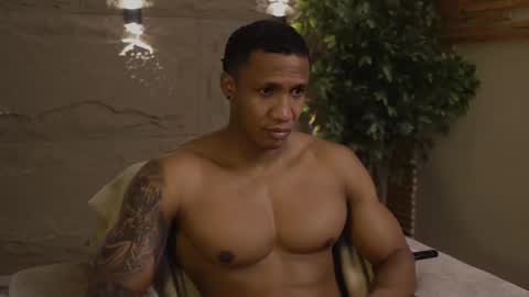 logan_varela online show from 10/11/25, 06:17