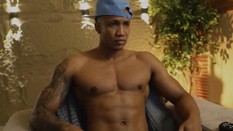 logan_varela online show from 11/09/25, 12:47