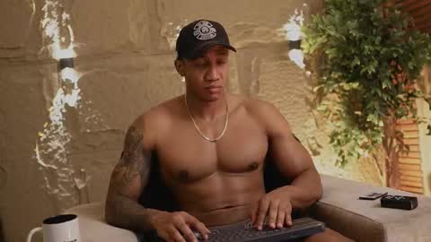 logan_varela online show from 11/26/25, 12:17