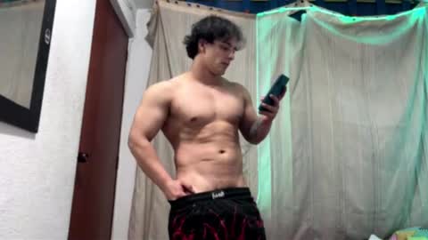 Snapshot of logan_x3 chatting on 02/05/26, 05:12 Logan online show from 02/05/26, 05:12