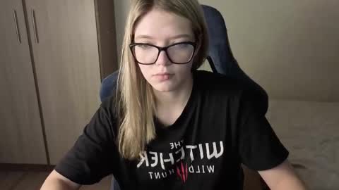 Logan and Katana online show from 12/05/25, 04:03