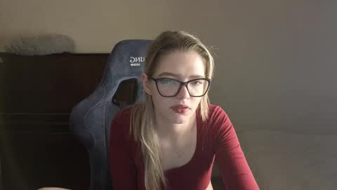 Logan and Katana online show from 03/19/26, 01:04