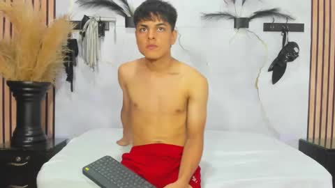 loganjhonson online show from 10/08/25, 02:42