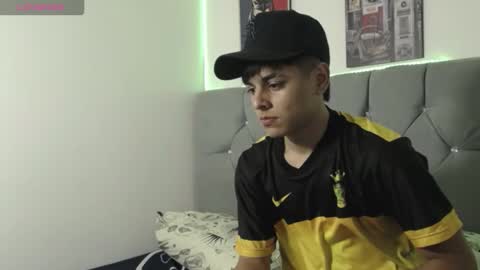 Snapshot of loganjhonson19 chatting on 01/18/26, 03:21 loganjhonson19 online show from 01/18/26, 03:21