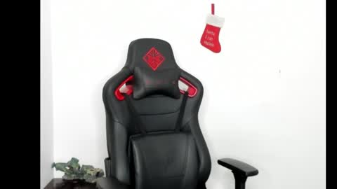 Snapshot of logannick chatting on 12/10/24, 08:08 Logan online show from 12/10/24, 08:08