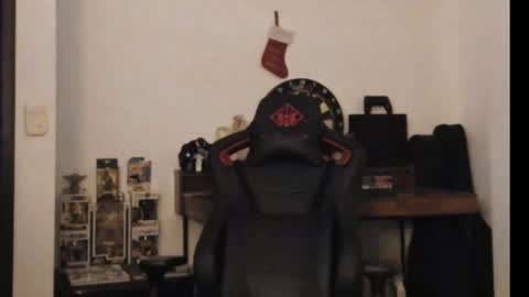 Snapshot of logannick chatting on 01/30/25, 08:54 Logan online show from 01/30/25, 08:54