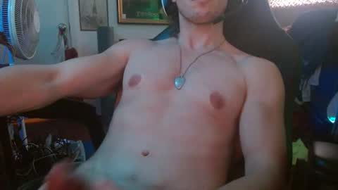 Snapshot of loggie62 chatting on 11/19/25, 07:47 loggie62 online show from 11/19/25, 07:47