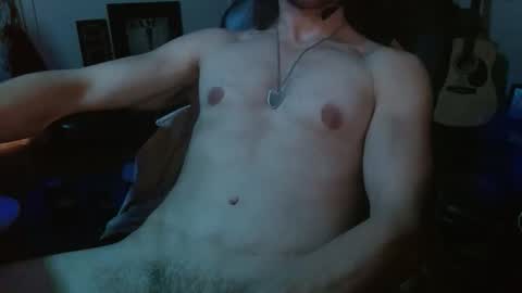 Snapshot of loggie62 chatting on 12/02/25, 01:22 loggie62 online show from 12/02/25, 01:22