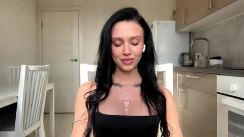 Snapshot of loidawactor chatting on 03/24/26, 12:21 Milla online show from 03/24/26, 12:21