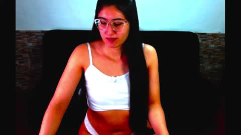 Snapshot of lois_fer chatting on 06/18/26, 07:51 Lois online show from 06/18/26, 07:51