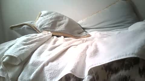 Snapshot of loisaida4u chatting on 03/05/25, 07:27 loisaida4u online show from 03/05/25, 07:27